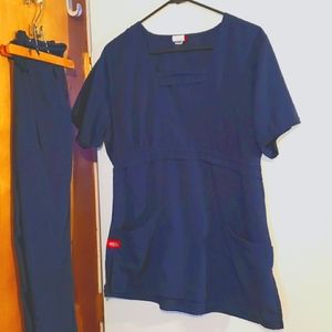 Dickies navy scrub set size Med